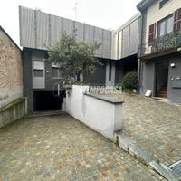 OTTIMI 5 POSTI AUTO COPERTI IN VIA PALESTRO!