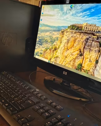 PC Fisso HP Compaq 6000 Pro SFF + Monitor HP 19" 