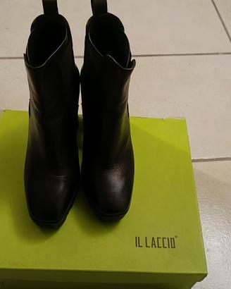 stivaletti in pelle nera