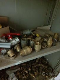 Raccordi,curve,tappi ecc totalmente in ottone il