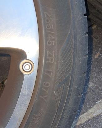 Cerchi in lega per Touran cross