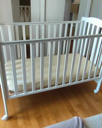 Lettino legno bianco  + materasso anti acario