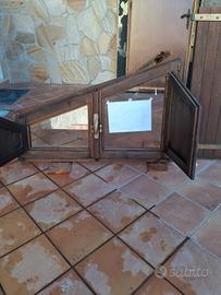 Portelloni esterni e finestre in legno