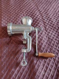 Tritacarne manuale Westmark n. 8 in ghisa stagnata