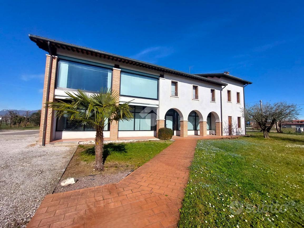 NEGOZIO A BREGANZE - Vista 2
