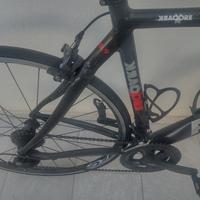 bici da corsa in carbonio