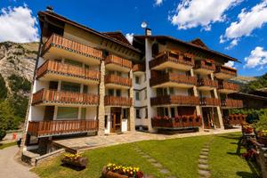 Appartamento di 95 m² con 5 locali e box auto a Co