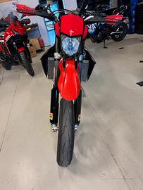 Aprilia sxv 450