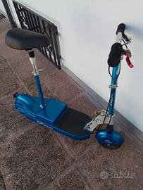 Mini scooter elettrico pieghevole