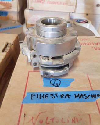 gruppo frese programmato per infissi