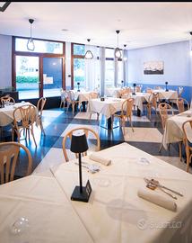 Ristorante con terrazza vista mare