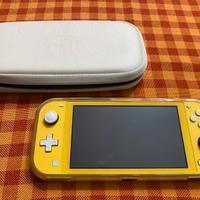 Switch lite. Cover e vetro protettivo inclusi.