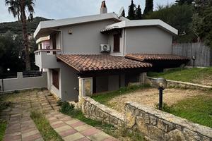 Solanas, villetta 200 metri dal mare libera subito