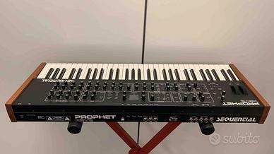 SEQUENTIAL PROPHET REV2 8 VOICE GARANZIA 12 MESI
