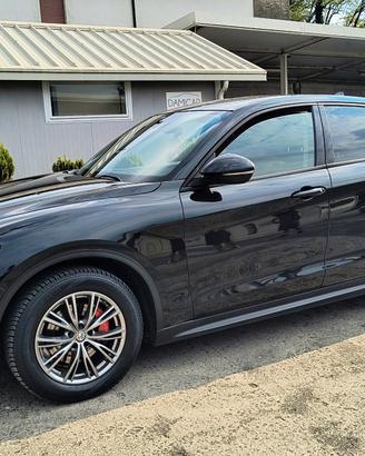 Alfa Romeo Stelvio 2.2 Turbodiesel 190 CV AT8 RWD 