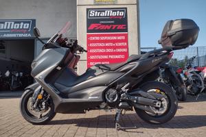 Yamaha T Max 560 sx finanziabile