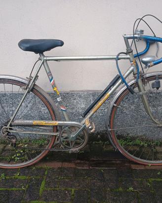 Bicicletta vintage marca “Jacques Anquetil”