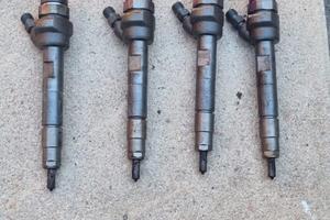 4 INIETTORI BMW 320 DIESEL