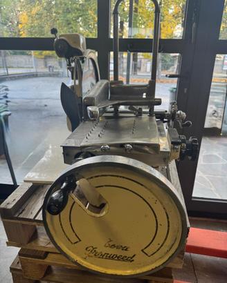 Affettatrice a volano Fronweed 350