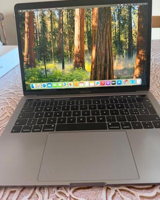 MacBook Pro 13 pollici 2019 con touch bar