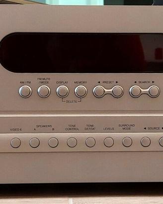 Sintoamplificatore NAD