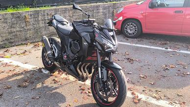 KAWASAKI Z800 AKRAPOVIC