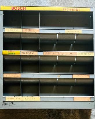 Scaffale portaminuterie in lamiera
