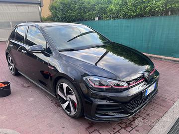 Volkswagen Golf 7.5 GTI DSG