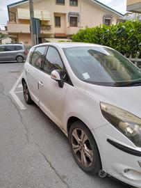 Renault scenic 2010