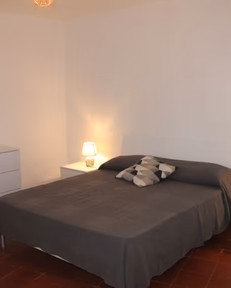 letto matrimoniale con rete e materasso+2 comodini