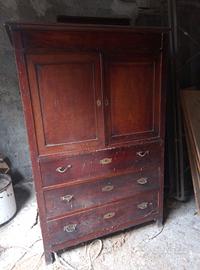 Set di mobili antichi 