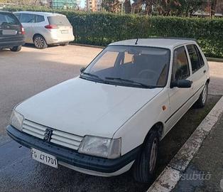 Peugeot 205 –1989  Iscritta ASI  Restauro avviato