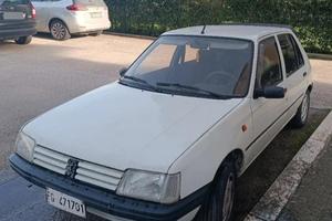 Peugeot 205 –1989  Iscritta ASI  Restauro avviato