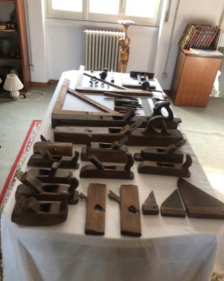 Attrezzi antichi per falegnami collezione obbisti