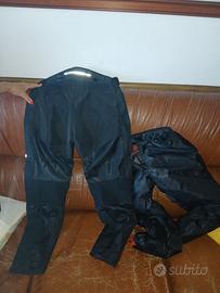 Completo da donna per moto