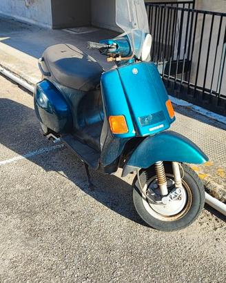 Vespa cosa 125