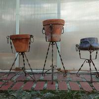 Portavasi in ferro e rame