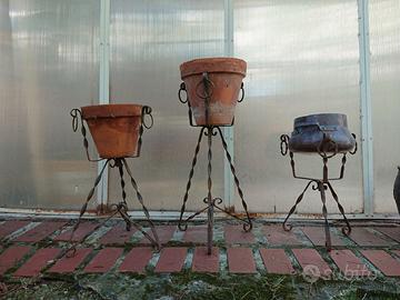 Portavasi in ferro e rame