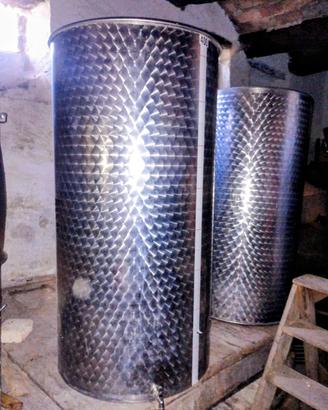 serbatoio in acciaio inox 400 litri per vino  