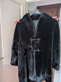 Pelliccia sintetica nera