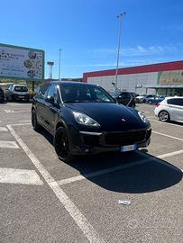 porche cayenne 2016