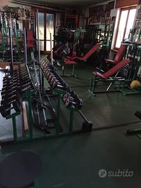 ATTREZZATURA PALESTRA