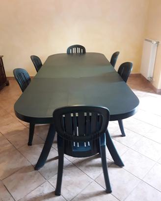 Tavolo esterno Nardi da 6 a 10 posti. Come nuovo