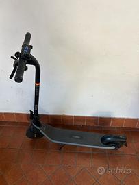 Monopattino elettrico Segway Ninebot KickScooter