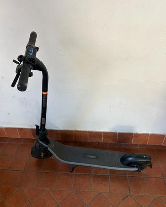 Monopattino elettrico Segway Ninebot KickScooter