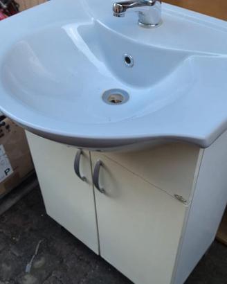 Lavandino bagno  con mobiletto