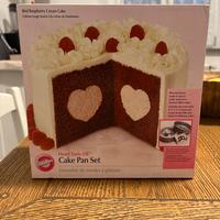 Wilton Cake pan set