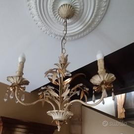 Lampadario in ferro battuto a tre luci