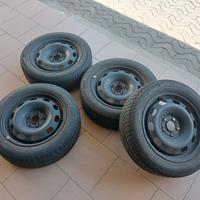 4 cerchi con gomme