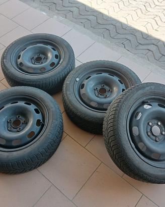 4 cerchi con gomme